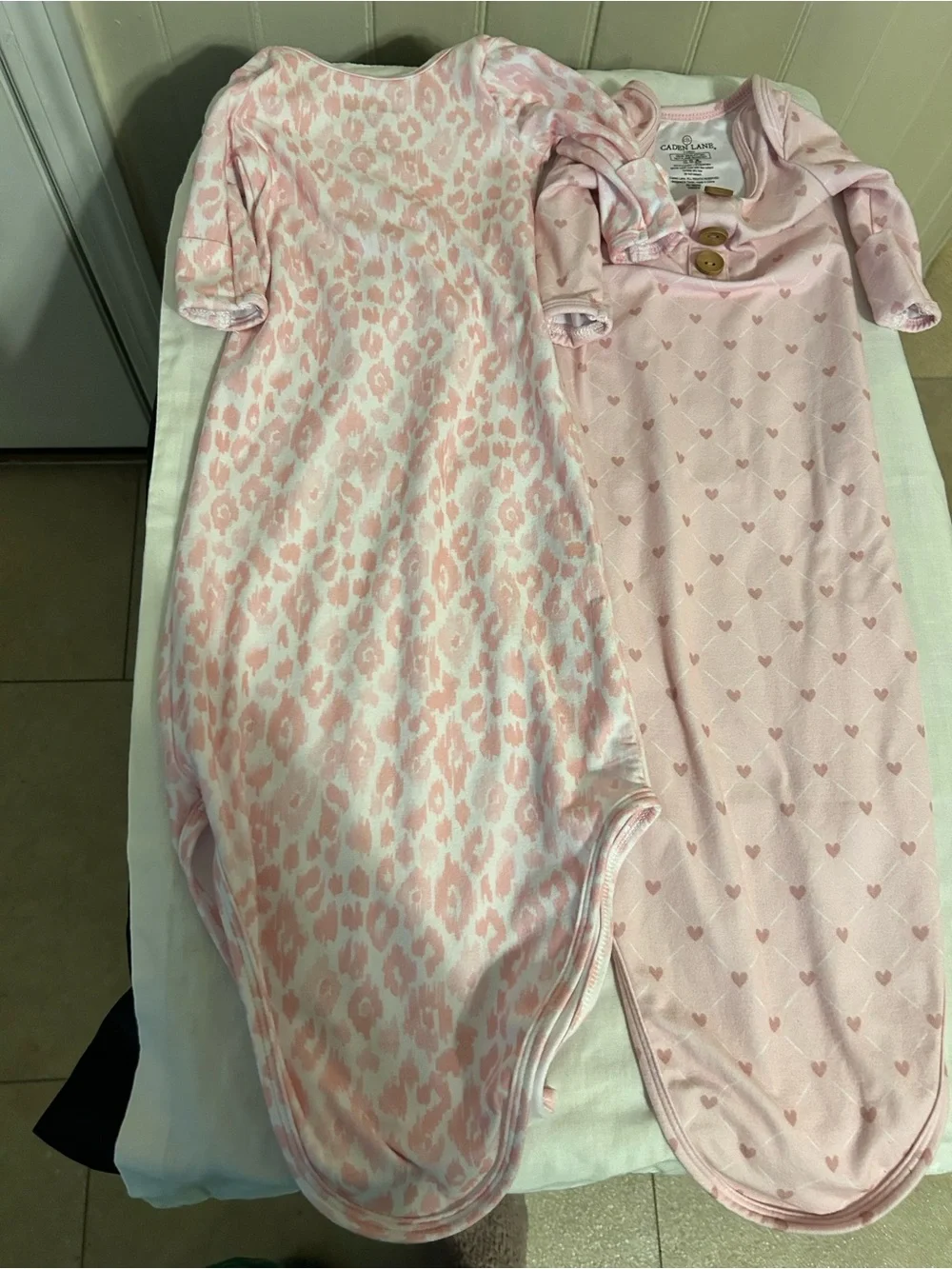 Two Caden Lane NewBorn Baby Girl Knotted Night Gowns 7-14 lbs/EUC
